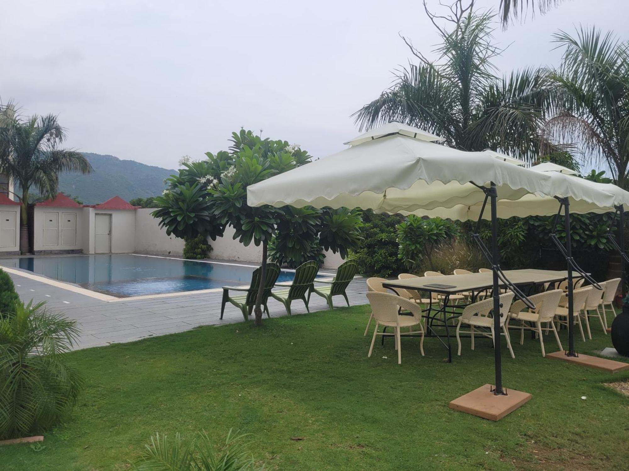 Surya Uday Villa Udaipur Esterno foto